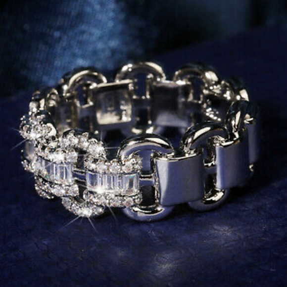 New Sterling silver diamond luxury ring - Picture 4 of 5